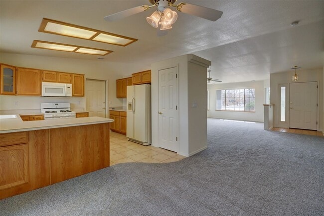 Building Photo - 9440 E Towago Dr