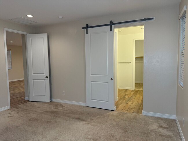 Building Photo - 1673 N St Francis Pl