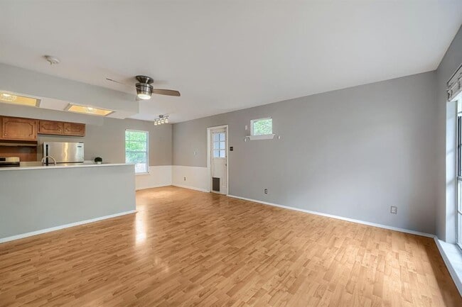 Building Photo - 8308 Hathaway Dr