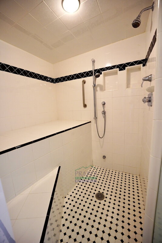 Building Photo - 521-523 C St