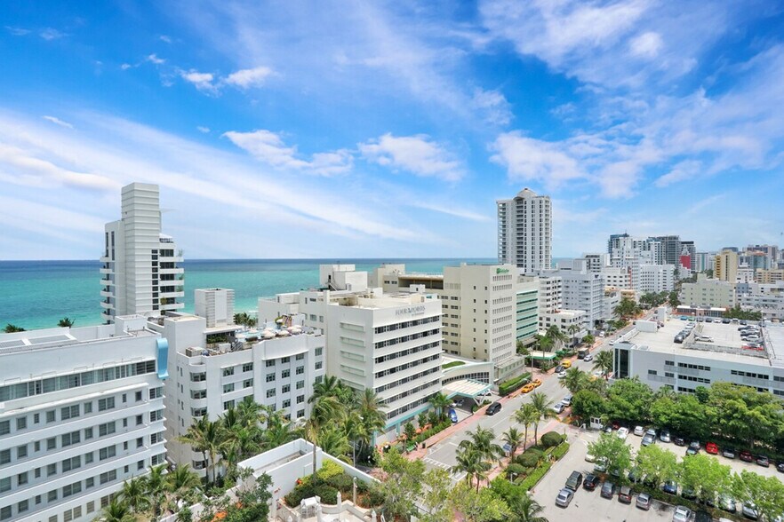 Building Photo - 4401 Collins Ave