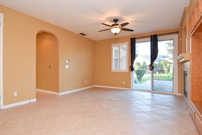 Building Photo - Beautiful Single Story Home available in R...