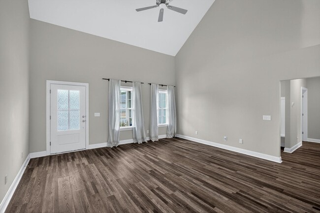 Building Photo - 3 Bedroom 2 Bathroom home in Pembroke GA - close to Ft. Stewart