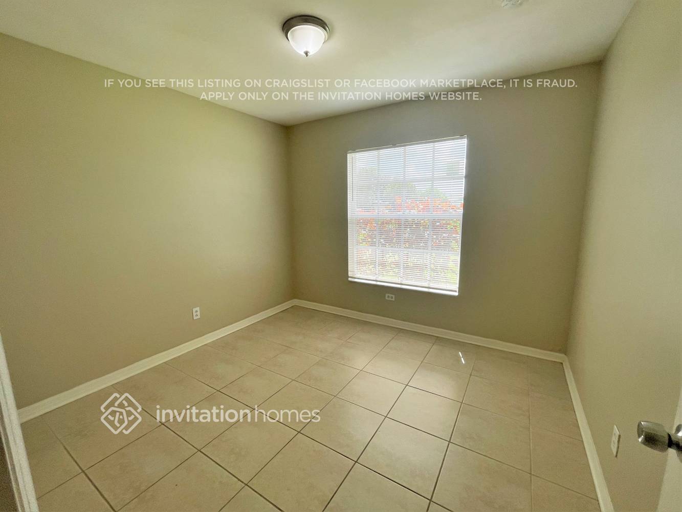 Building Photo - 813 SW 10th Pl