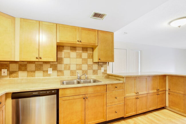 Building Photo - 3461 Clark Rd