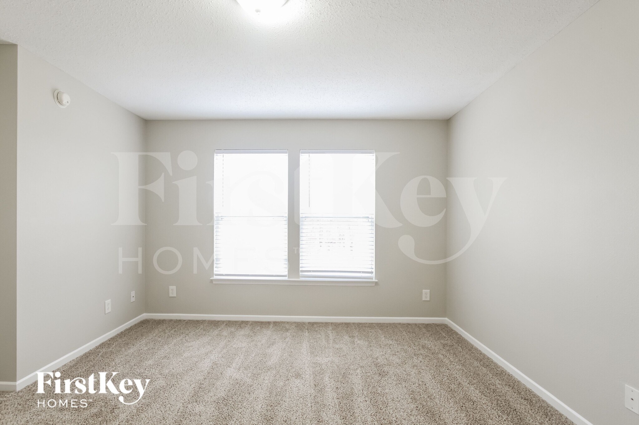 Building Photo - 1180 King Maple Dr