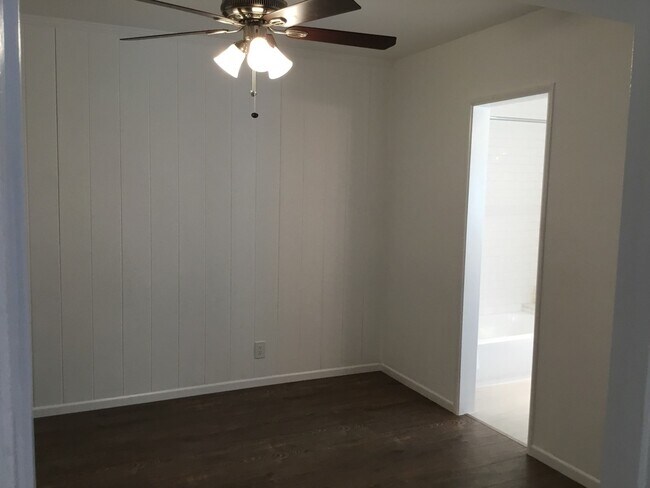 Building Photo - 15154 Enadia Way