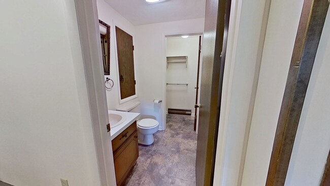 Building Photo - Flexible Lease Options—Raised Rancher