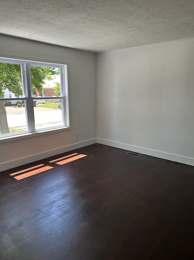 Building Photo - 202 Morningside Dr