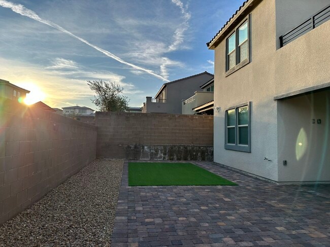 Building Photo - 11585 Salt Creek Ave