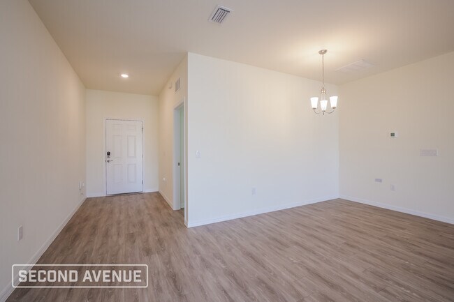 Building Photo - 2721 NW 18th Pl