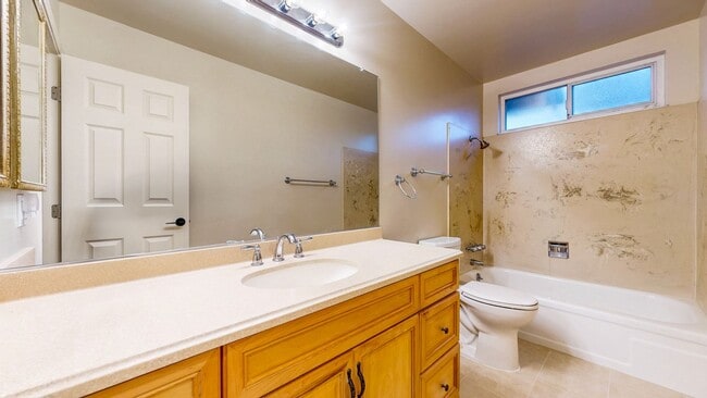 Building Photo - Meticulously Maintained Four Bedroom Singl...