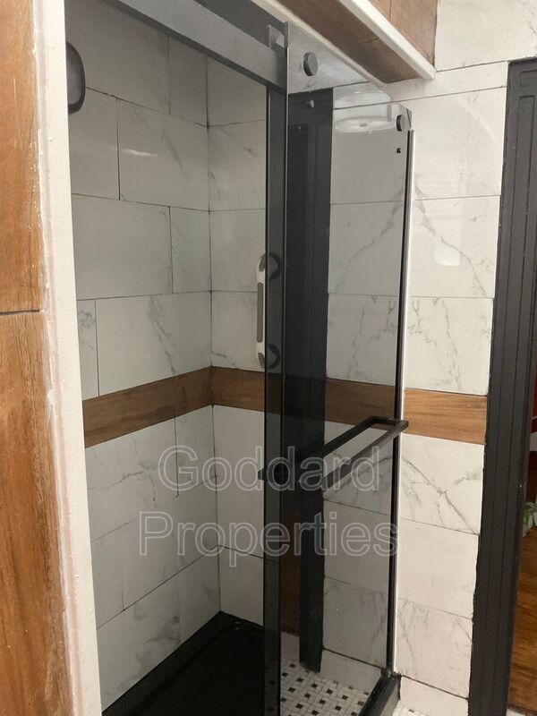 Building Photo - 4320 Sheldon Ave