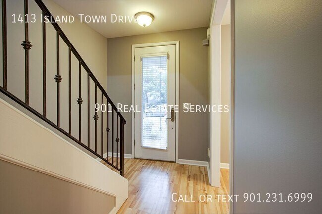 Building Photo - 1413 Island Town Dr