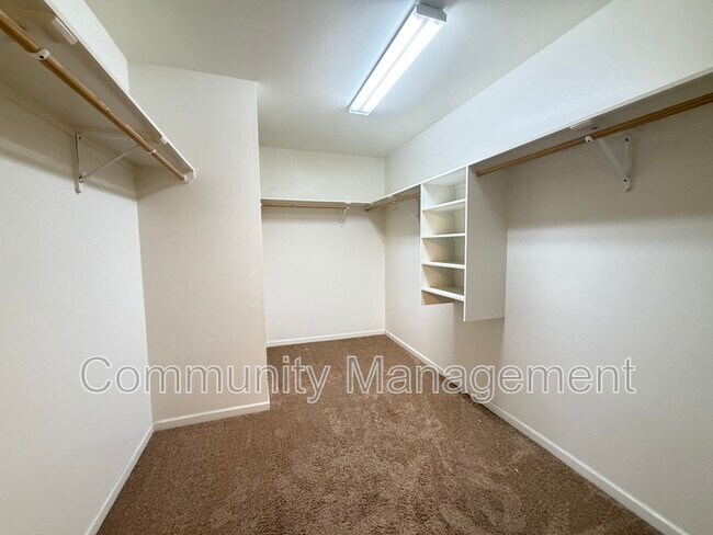 Building Photo - 1415 Granby Dr