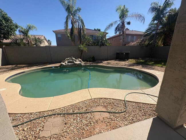 Building Photo - 2245 E Detroit St