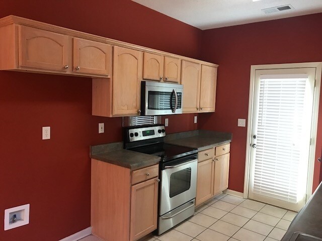 Building Photo - 9085 Chimneyrock Blvd.