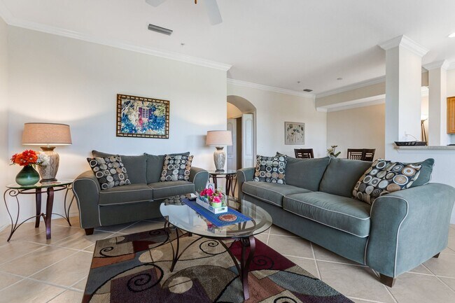 Building Photo - ** HERITAGE BAY ** 2 BED / 2 BATH - CONDO - GOLF MEMBERSHIP - ANNUAL OR SHORT TERM RENTAL
