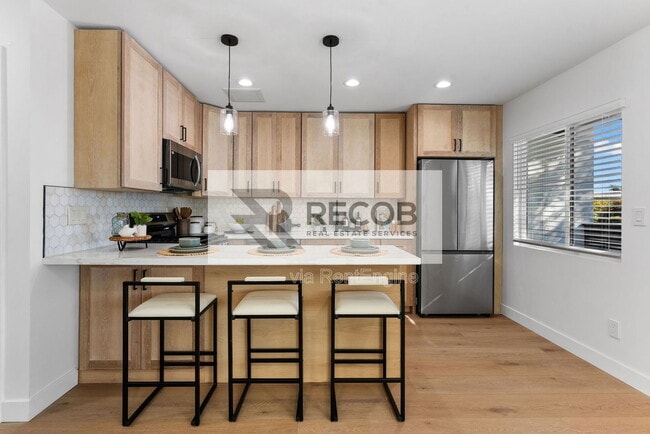 Building Photo - 4286 Samoset Ave