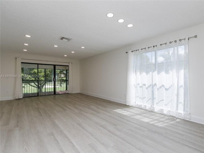 Building Photo - 21559 Cypress Hammock Dr