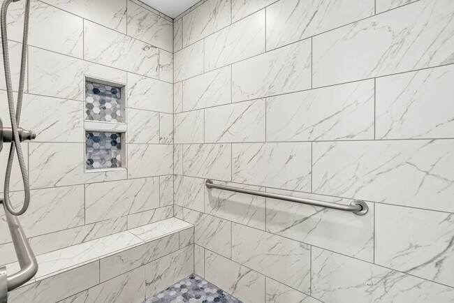 Building Photo - Experience residential luxury living only 2 blocks from the heart of downtown Livermore!!