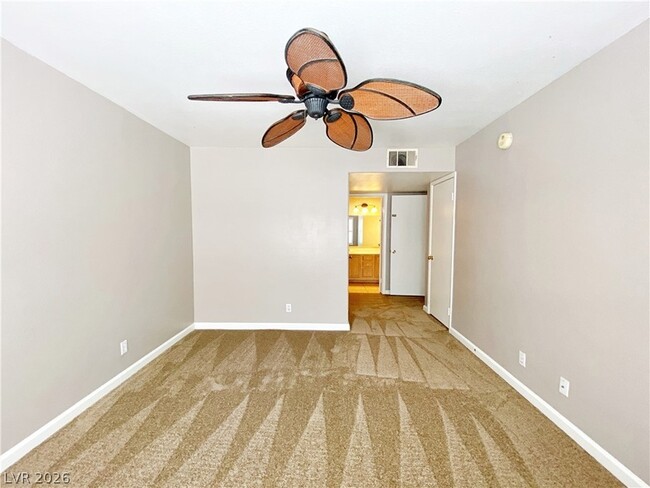 Building Photo - 3061 Key Largo Dr