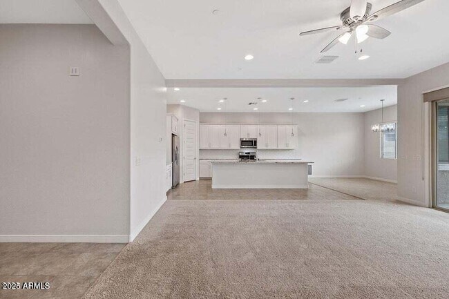 Building Photo - 9749 E Tahoe Ave