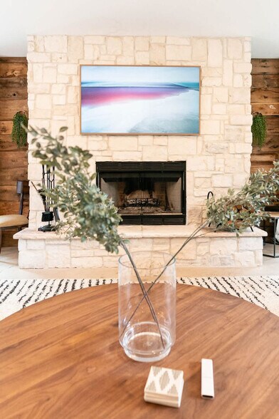 Building Photo - 8442 E McNelly Rd