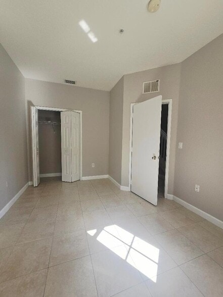 Building Photo - 3803 Shoma Dr