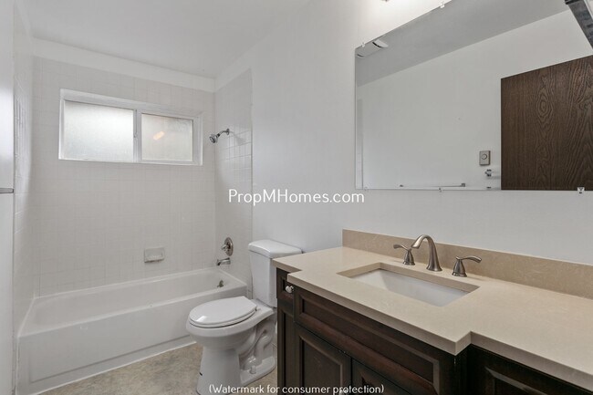 Building Photo - Cozy Two Bedroom Home in the Heart of Oreg...