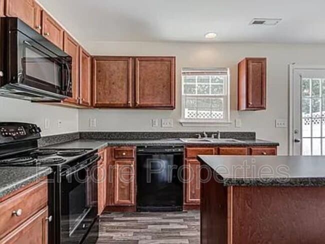 Building Photo - 4293 Youngstown Dr