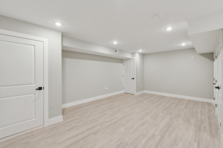 Building Photo - 2401 N 2nd St