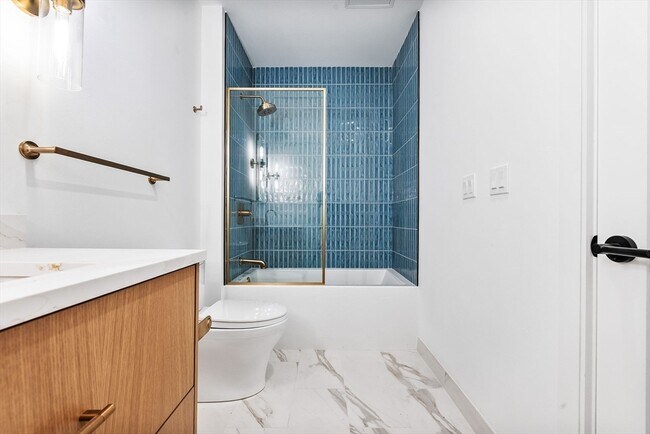 Building Photo - 1114 Beacon St