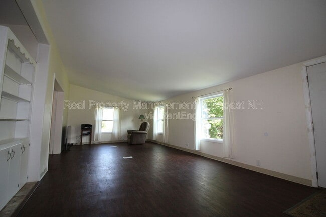 Building Photo - 997 NH-11