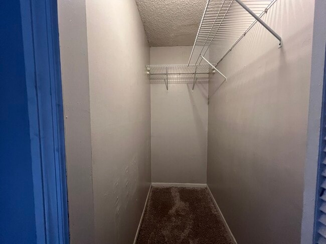 Building Photo - PRICE REDUCED!  Stylish 2 BR 2 BA Condo w/ Modern Amenities & Prime Parking!