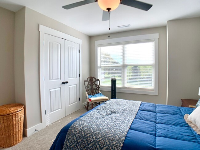 Building Photo - 7372 Winding Way