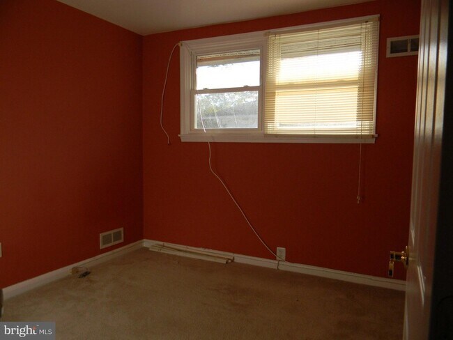 Building Photo - 3536 Lynne Dr