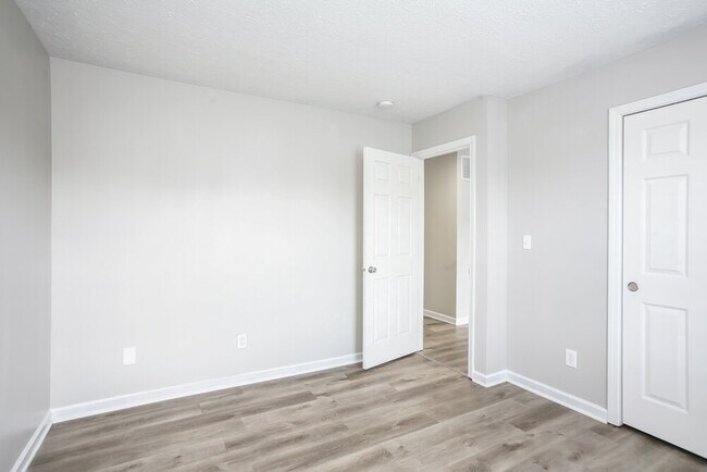 Building Photo - 3329 Gainesville Ct