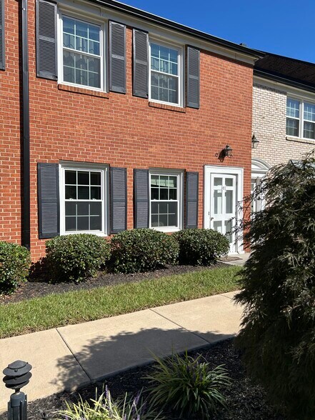 Building Photo - 321 Hanover Arms Ct