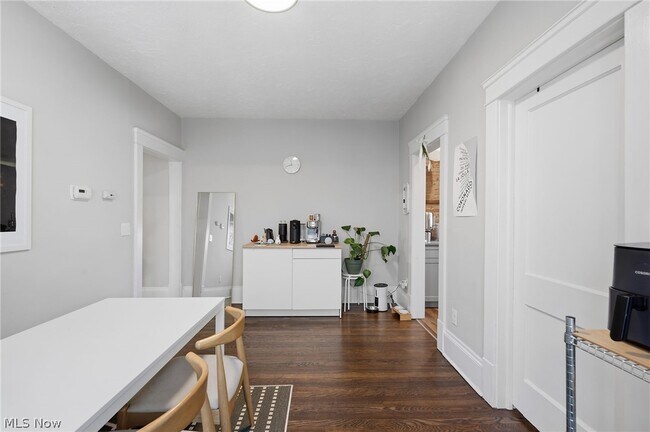 Building Photo - 2280 Bellfield Ave