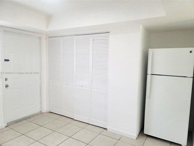 Building Photo - 25443 SW 107th Ct
