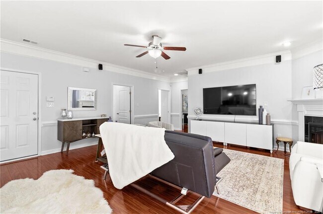 Building Photo - 1321 Braybrooke Pl