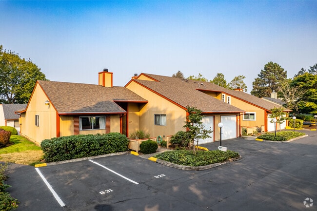 Primary Photo - Village Gateway Apartments