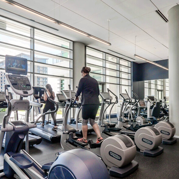 Building Photo - 411 N Halsted St