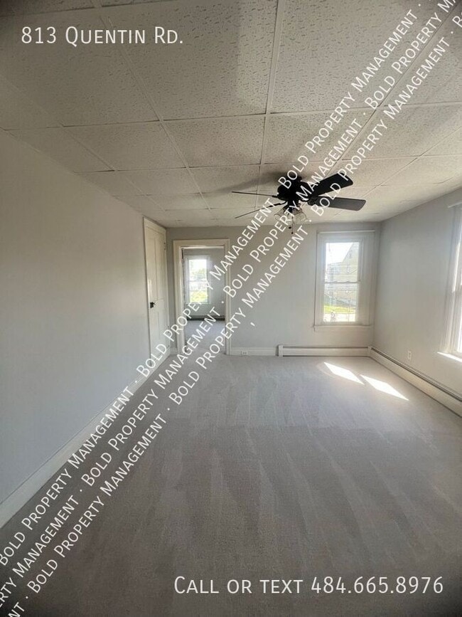 Building Photo - 813 Quentin Rd