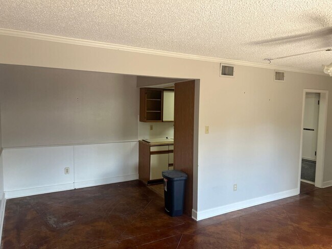 Building Photo - 101 Wilbourn