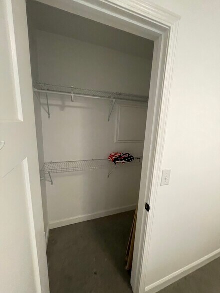 Building Photo - 1340 Hoyt Ave