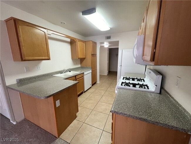 Building Photo - 502 Quail Bird Pl