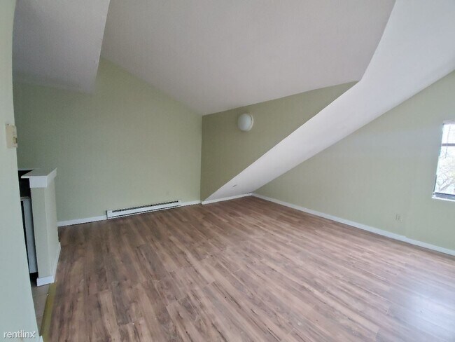 Building Photo - 1 br, 1 bath  - 76 Terrace St Apt B5 B5