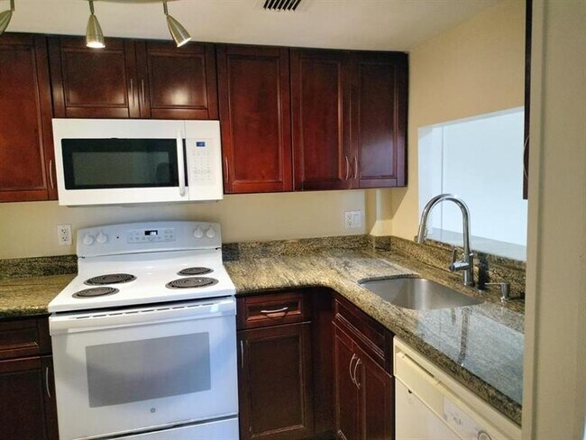 Building Photo - 10781 Cleary Blvd
